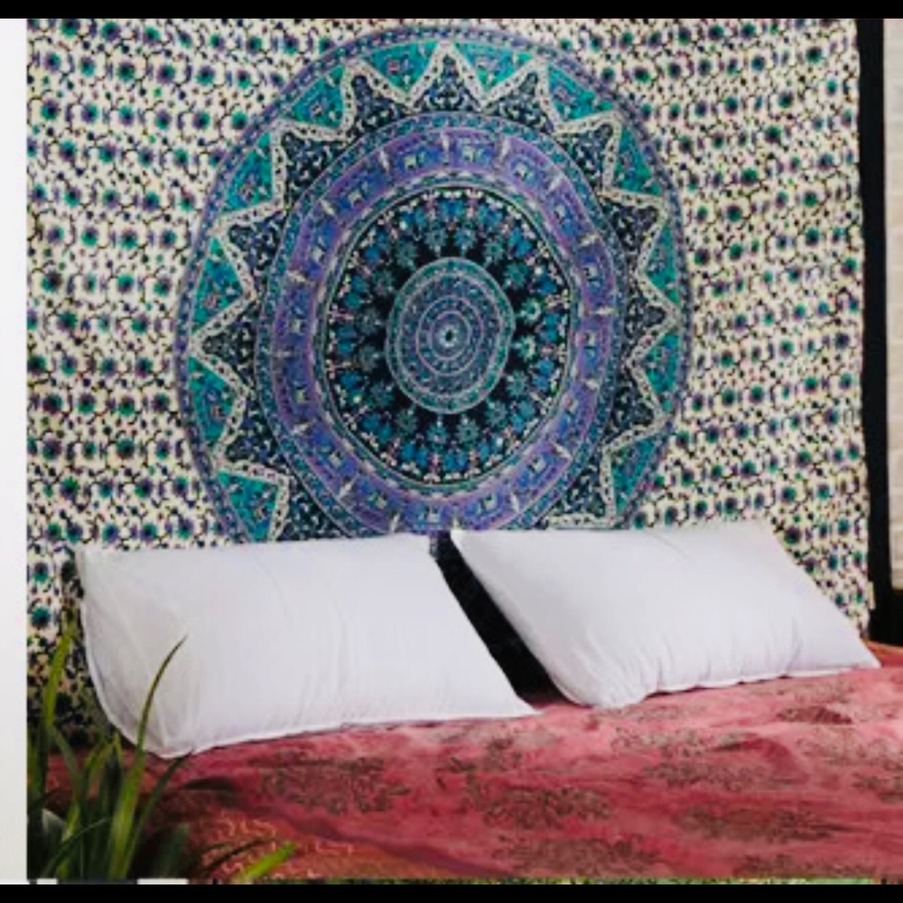 Wall Tapestry / Decor